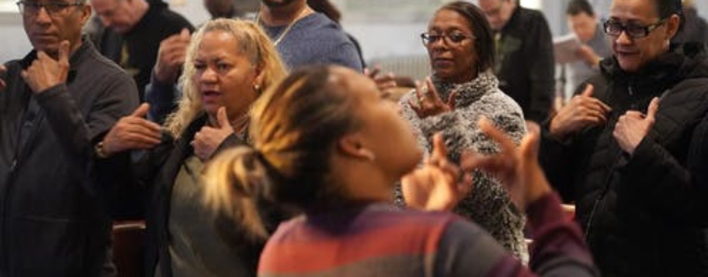 Deaf Christians Often Struggle to Hear God’s Word, How They Find Meaning