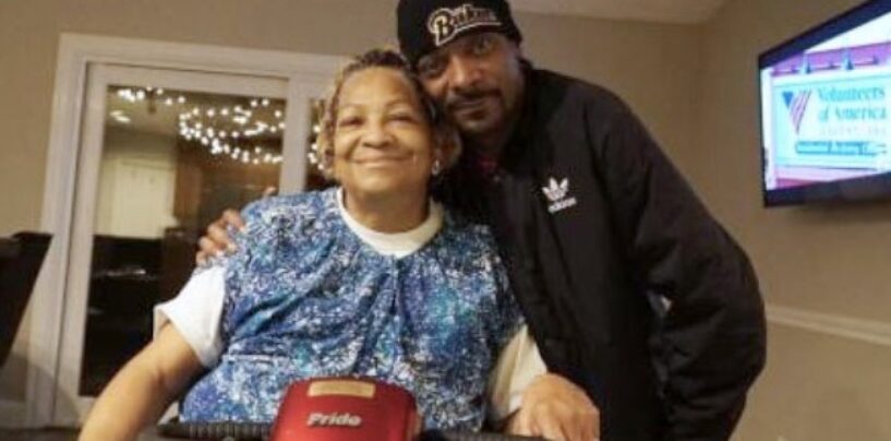 Rapper Snoop Dogg Mourns the Loss of His Mother, Beverly Tate