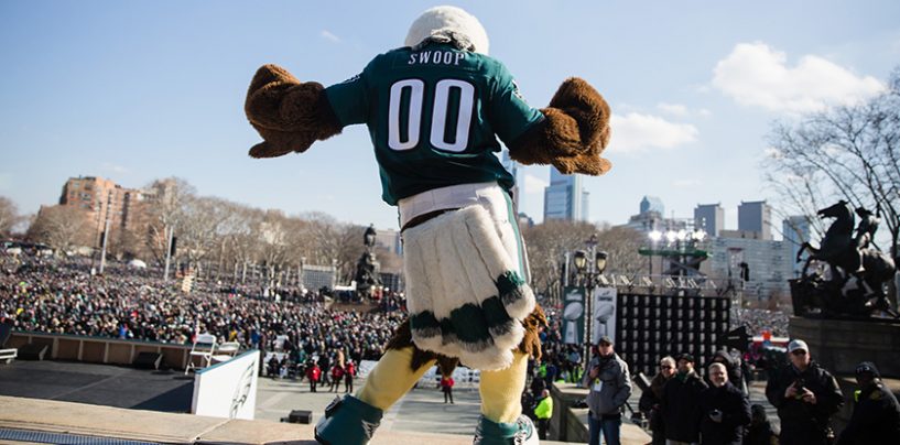 Toxic Trump White House Cancels Philadelphia Eagles Visit after Few Players Plan to Show